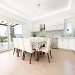 펜션 Nefes Villalari 2